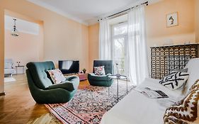 Shortstaypoland Szara B170